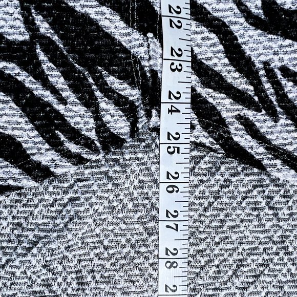 Travelers by Chico's B/W Zebra Print Jacket Sheer Open Front Size 3 or US 16 - Picture 14 of 16